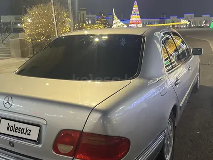 Mercedes-Benz E 230 1996 года за 2 600 000 тг. в Тараз – фото 6