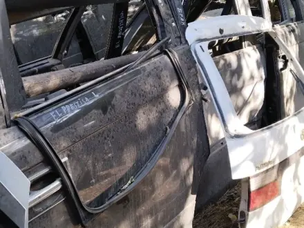 Крышка багажника Хонда Одиссей за 50 000 тг. в Шымкент – фото 3