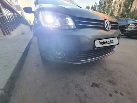 Volkswagen Touran 2011 года за 6 200 000 тг. в Астана – фото 2