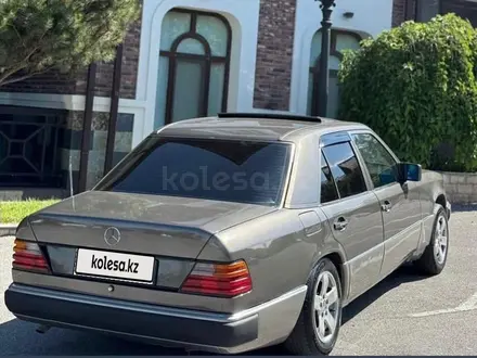 Mercedes-Benz E 200 1992 года за 1 800 000 тг. в Шымкент – фото 2