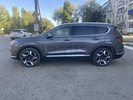 Hyundai Santa Fe 2023 года за 17 200 000 тг. в Уральск – фото 2