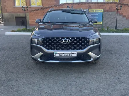 Hyundai Santa Fe 2023 года за 17 200 000 тг. в Уральск