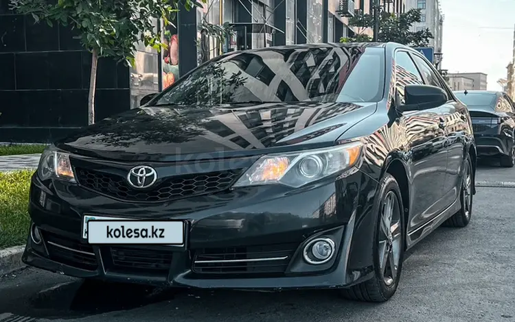 Toyota Camry 2012 года за 9 000 000 тг. в Атырау