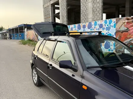 Volkswagen Golf 1997 года за 1 800 000 тг. в Алматы – фото 3