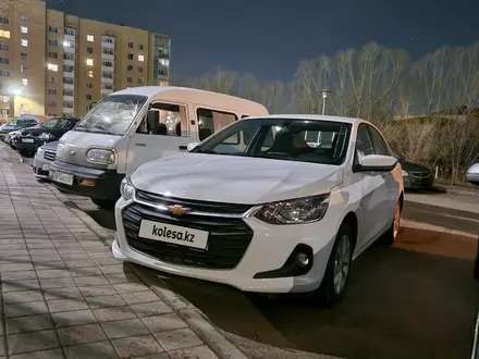 Chevrolet Onix 2023 года за 6 850 000 тг. в Астана