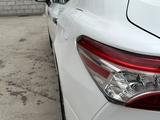 Toyota Camry 2021 года за 15 800 000 тг. в Алматы – фото 5