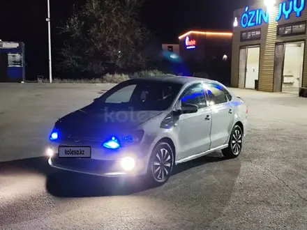 Volkswagen Polo 2014 года за 3 500 000 тг. в Актобе – фото 2