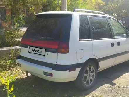 Mitsubishi Space Runner 1996 года за 2 100 000 тг. в Караганда – фото 4