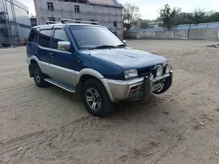 Nissan Mistral, 1996