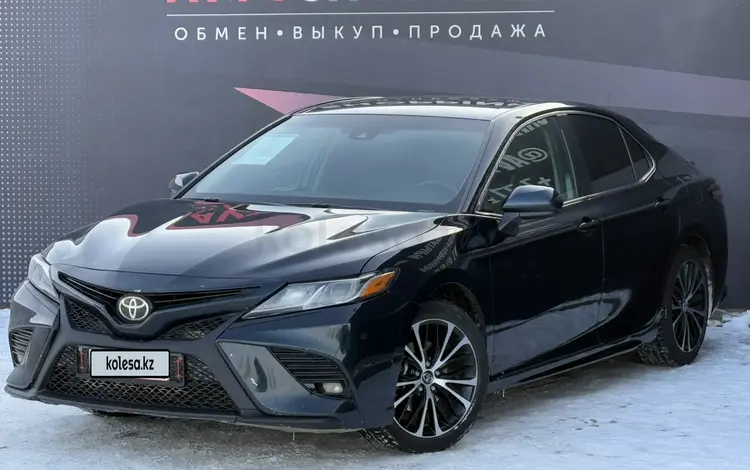 Toyota Camry 2018 годаүшін11 300 000 тг. в Актобе