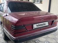 Mercedes-Benz E 200 1992 годаүшін1 500 000 тг. в Алматы