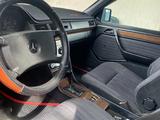 Mercedes-Benz E 200 1992 годаүшін1 689 990 тг. в Алматы – фото 4