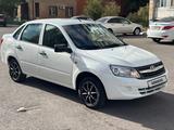 ВАЗ (Lada) Granta 2190 2014 года за 1 600 000 тг. в Астана – фото 2