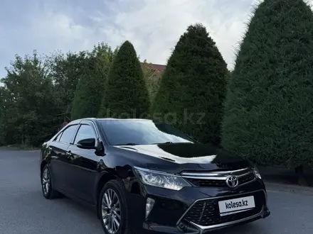 Toyota Camry 2017 года за 12 900 000 тг. в Шымкент