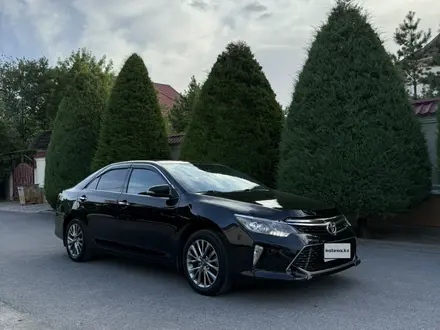 Toyota Camry 2017 года за 12 900 000 тг. в Шымкент – фото 12