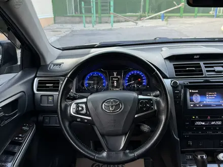 Toyota Camry 2017 года за 12 900 000 тг. в Шымкент – фото 9