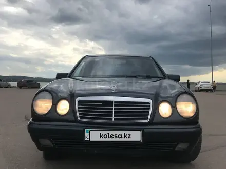 Mercedes-Benz E 230 1996 года за 2 600 000 тг. в Кокшетау – фото 2