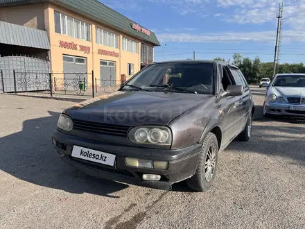 Volkswagen Golf 1994 года за 900 000 тг. в Алматы