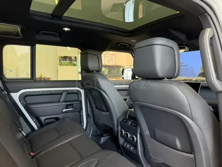 Land Rover Defender X-Dynamic SE 2026 года за 73 349 000 тг. в Астана – фото 3