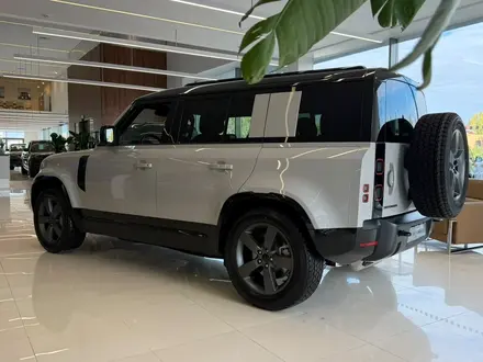 Land Rover Defender X-Dynamic SE 2026 года за 73 349 000 тг. в Астана – фото 16