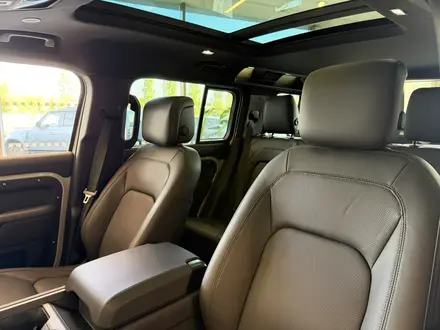 Land Rover Defender X-Dynamic SE 2026 года за 73 349 000 тг. в Астана – фото 19