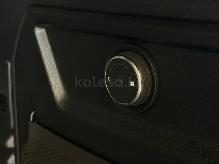 Land Rover Defender X-Dynamic SE 2026 года за 73 349 000 тг. в Астана – фото 9