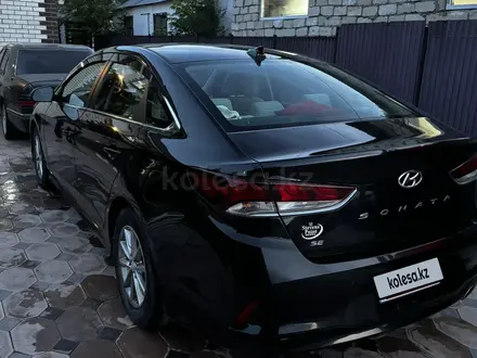 Hyundai Sonata 2017 года за 5 000 000 тг. в Актобе – фото 3