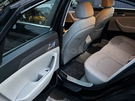 Hyundai Sonata 2017 года за 5 000 000 тг. в Актобе – фото 10