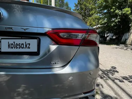 Toyota Camry 2019 года за 11 990 000 тг. в Алматы – фото 6