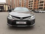 Toyota Camry 2023 года за 16 800 000 тг. в Астана – фото 2