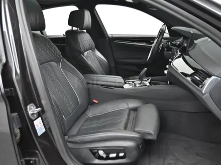 BMW 530 XDrive 2019 года за 14 500 000 тг. в Алматы – фото 14