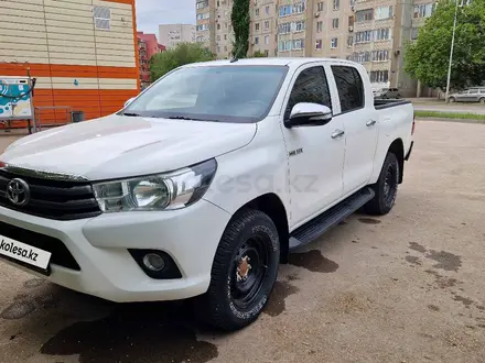 Toyota Hilux 2016 года за 11 500 000 тг. в Актобе – фото 2