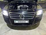 Volkswagen Touareg 2005 года за 6 200 000 тг. в Каскелен – фото 5