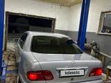 Mercedes-Benz E 200 1997 года за 1 700 000 тг. в Павлодар – фото 2