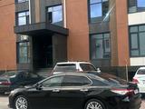 Toyota Camry 2019 года за 14 500 000 тг. в Тараз – фото 2