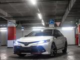 Toyota Camry 2020 года за 15 000 000 тг. в Алматы