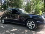 Mercedes-Benz E 240 1998 года за 3 990 000 тг. в Шымкент – фото 3