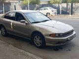 Mitsubishi Galant 1999 года за 1 000 000 тг. в Алматы – фото 2