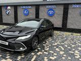 Toyota Camry 2021 года за 18 200 000 тг. в Тараз