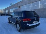 Volkswagen Touareg 2004 годаүшін4 750 000 тг. в Петропавловск – фото 2