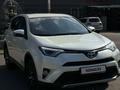 Toyota RAV4 2017 года за 12 200 000 тг. в Алматы – фото 11