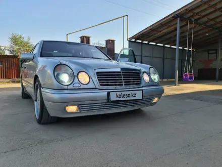 Mercedes-Benz E 430 1999 года за 5 500 000 тг. в Алматы – фото 21