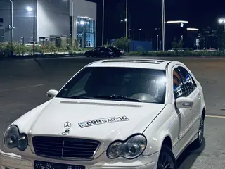 Mercedes-Benz C-Class, 2004