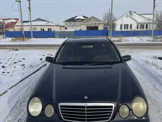 Mercedes-Benz E 320