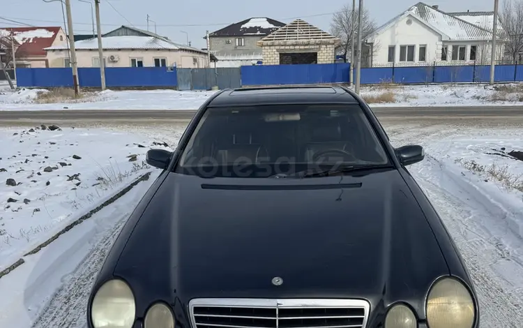 Mercedes-Benz E 320 1998 года за 2 600 000 тг. в Атырау
