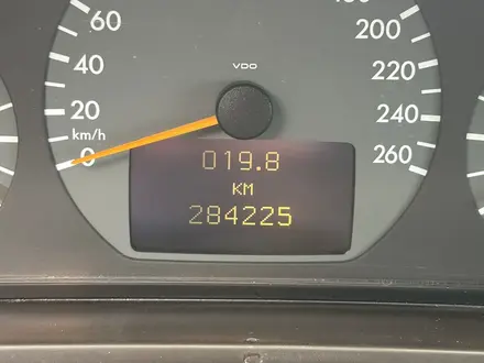 Mercedes-Benz E 320 1998 года за 2 600 000 тг. в Атырау – фото 5