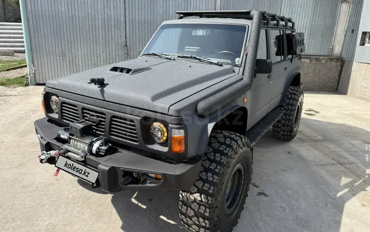 Nissan Patrol 1992 года за 25 000 000 тг. в Алматы