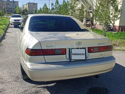 Toyota Camry 1999 годаүшін3 100 000 тг. в Шымкент – фото 6