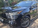 Toyota Highlander 2022 года за 27 500 000 тг. в Алматы