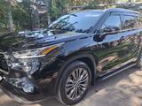 Toyota Highlander 2022 года за 27 500 000 тг. в Алматы – фото 5